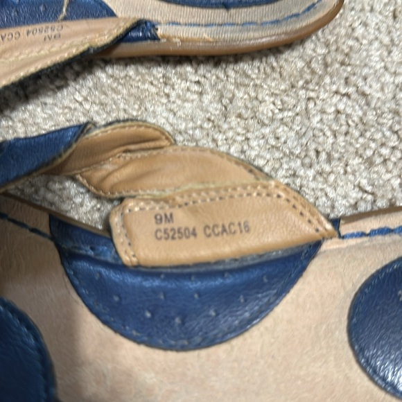b.o.c. Navy Thong Leather Sandals Size 9 - Picture 4 of 5